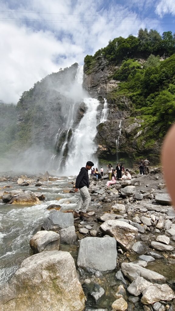 Adventurous waterfall trek included in Sagamiles travel packages